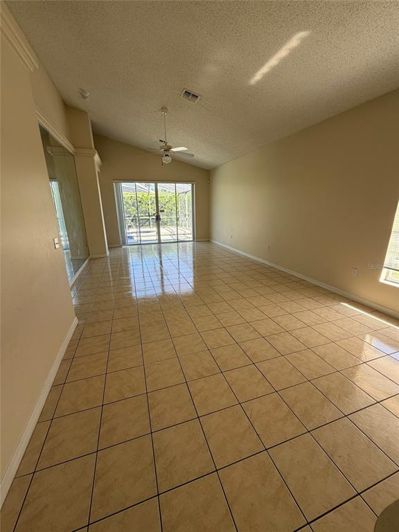 Image No.16-Maison de 4 chambres à vendre à Saint John