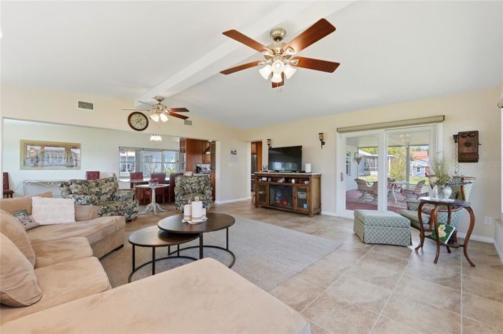 Image No.15-2 Bed House for sale