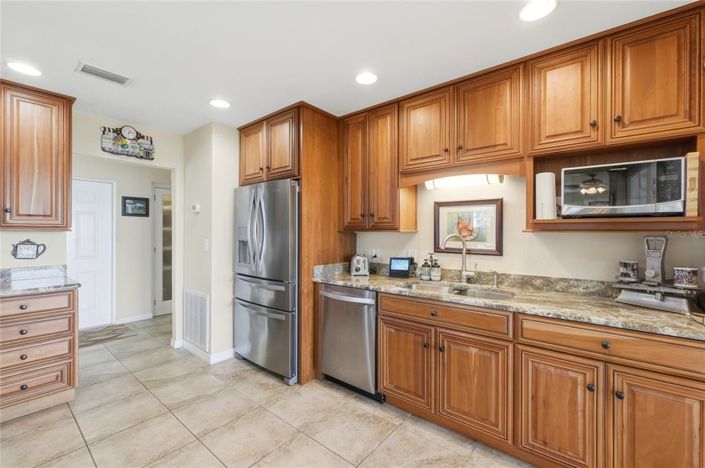 Image No.17-2 Bed House for sale