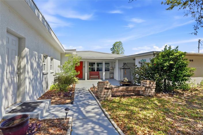 Image No.55-2 Bed House for sale