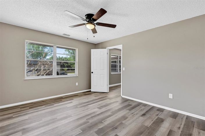 Image No.20-2 Bed Apartment for sale