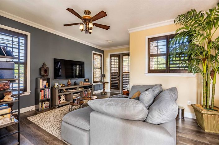 Image No.19-4 Bed House for sale