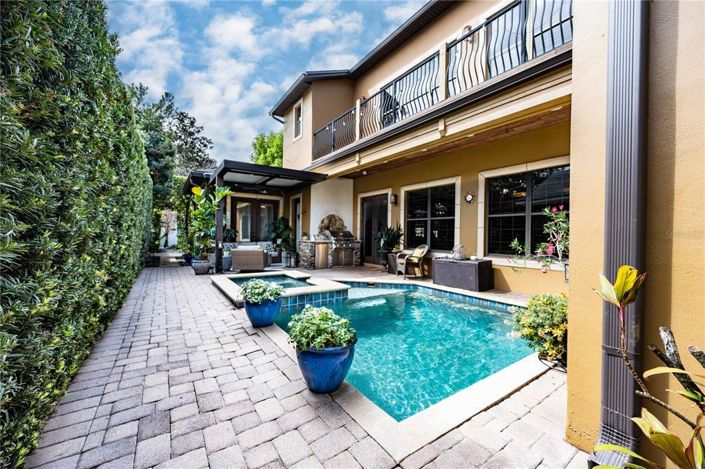 Image No.3-4 Bed House for sale