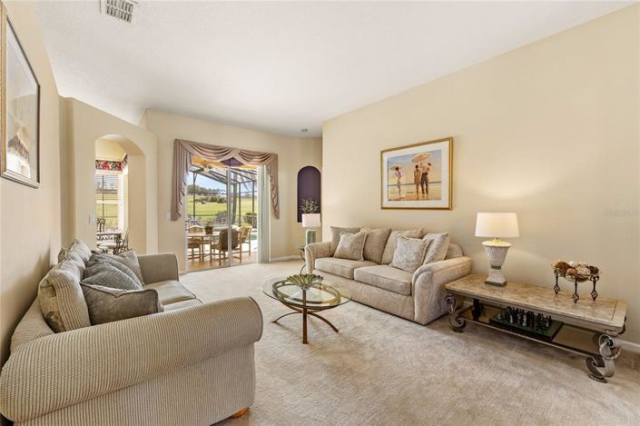 Image No.12-4 Bed House for sale