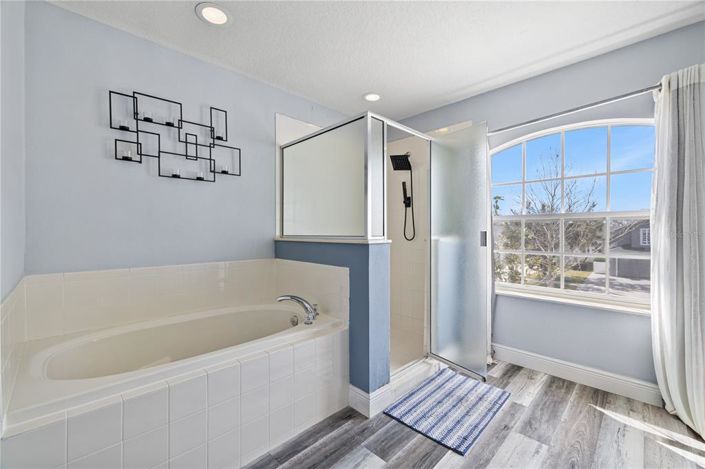 Image No.32-5 Bed House for sale