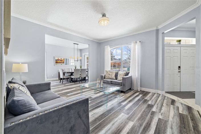 Image No.4-5 Bed House for sale