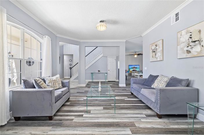 Image No.5-5 Bed House for sale