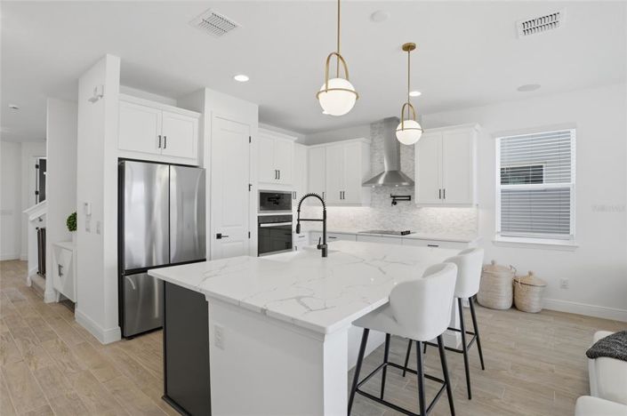 Image No.10-3 Bed House for sale