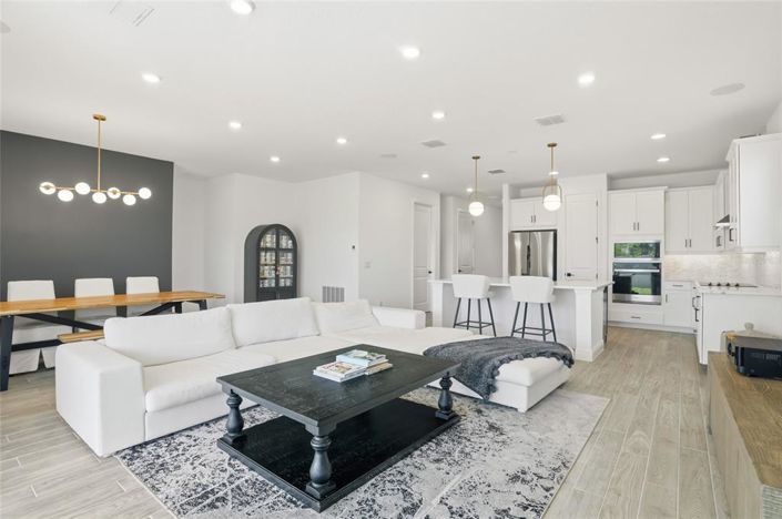 Image No.18-3 Bed House for sale