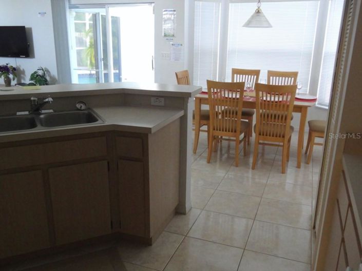 Image No.10-3 Bed House for sale