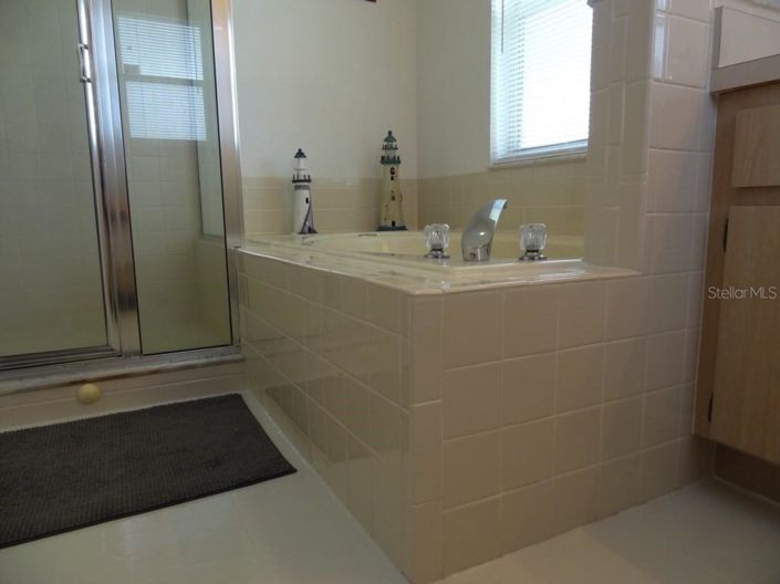 Image No.16-3 Bed House for sale