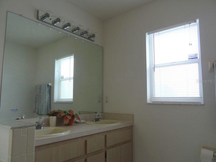 Image No.17-3 Bed House for sale