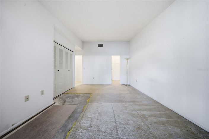 Image No.16-1 Bed Townhouse for sale