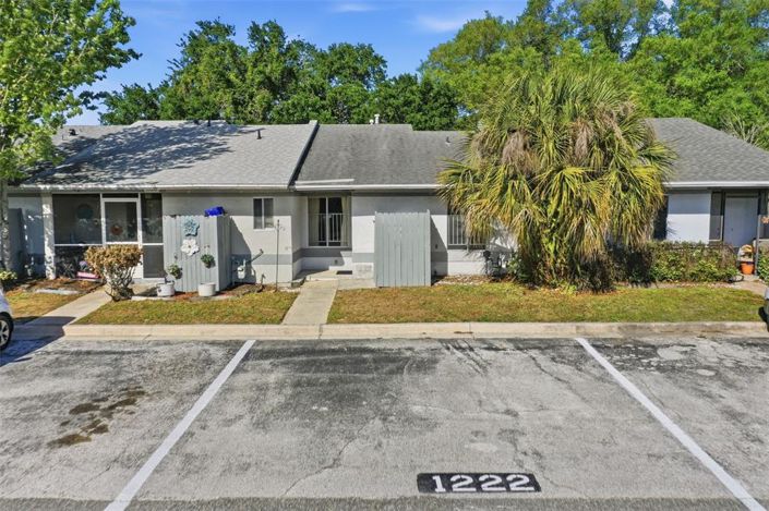 Image No.20-1 Bed Townhouse for sale