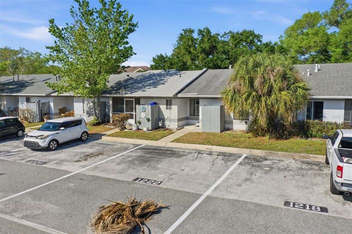 Image No.22-1 Bed Townhouse for sale