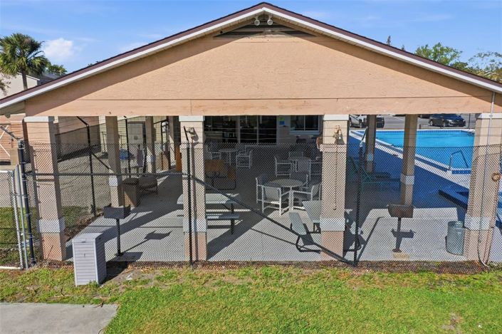 Image No.28-1 Bed Townhouse for sale