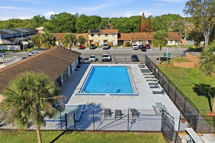 Image No.30-1 Bed Townhouse for sale