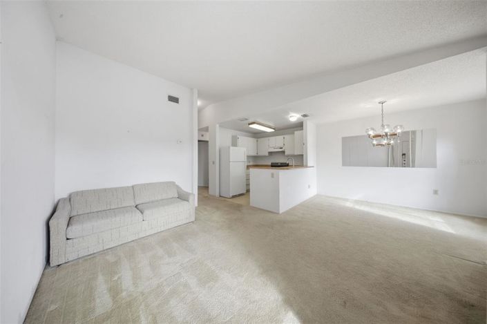 Image No.5-1 Bed Townhouse for sale