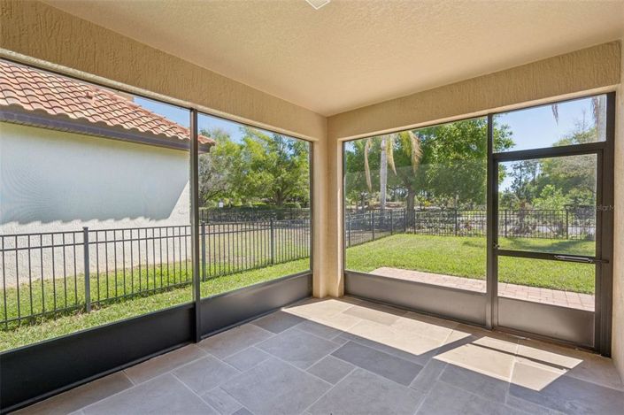 Image No.22-4 Bed House for sale