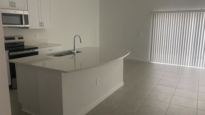 Image No.2-3 Bed Townhouse for sale