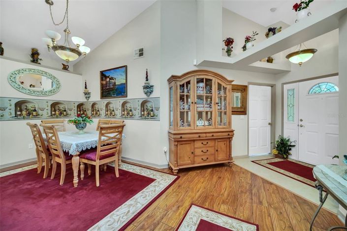 Image No.12-4 Bed House for sale