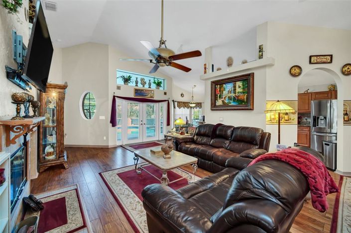 Image No.15-4 Bed House for sale