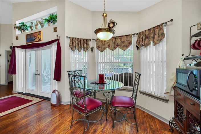 Image No.20-4 Bed House for sale