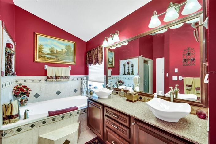 Image No.27-4 Bed House for sale