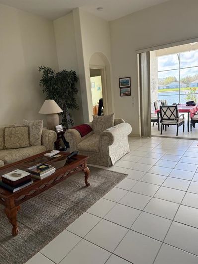 Image No.17-3 Bed House for sale