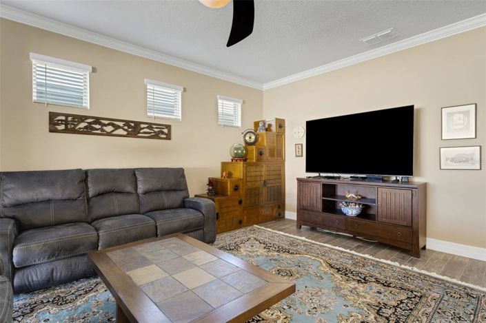 Image No.13-3 Bed House for sale