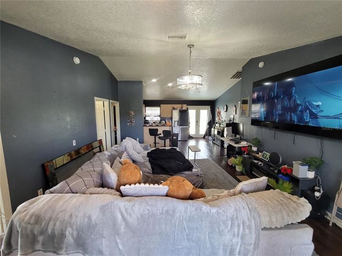 Image No.20-4 Bed House for sale