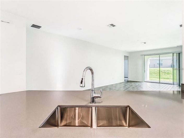 Image No.10-5 Bed House for sale