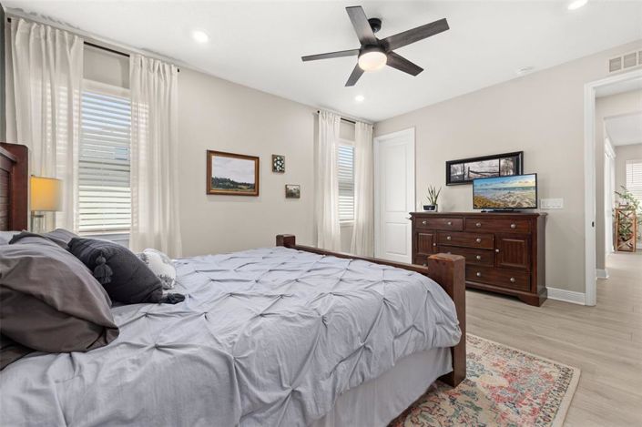 Image No.17-4 Bed House for sale