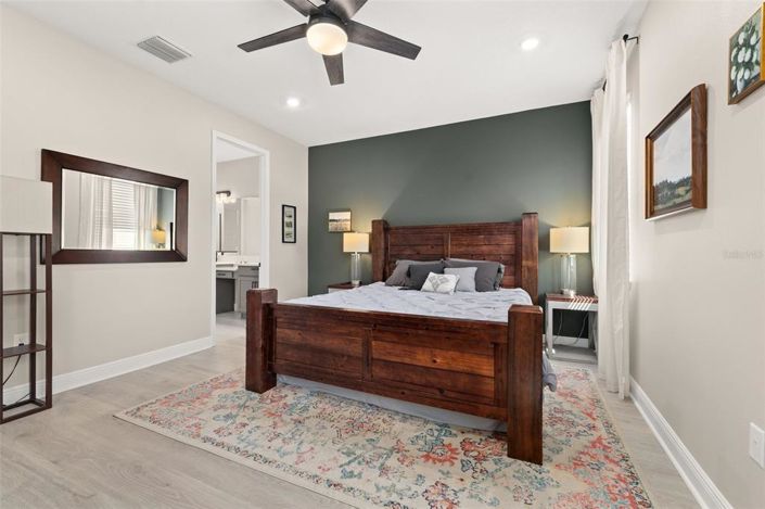 Image No.18-4 Bed House for sale