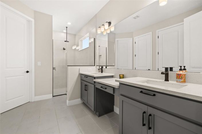 Image No.19-4 Bed House for sale