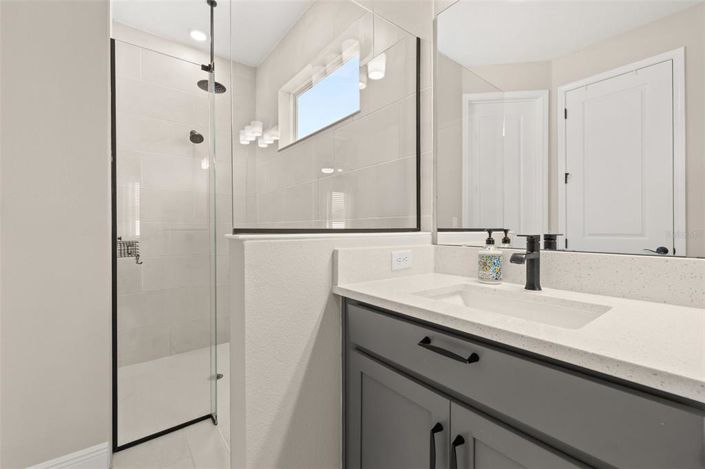 Image No.20-4 Bed House for sale