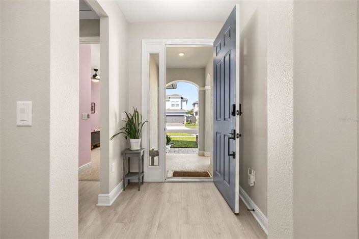 Image No.3-4 Bed House for sale