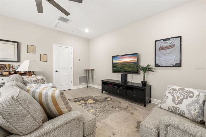 Image No.35-4 Bed House for sale