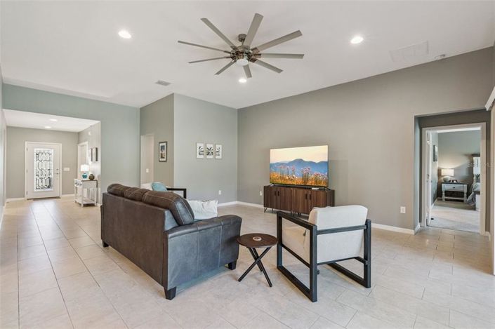 Image No.11-4 Bed House for sale