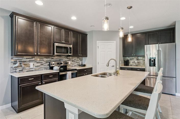 Image No.16-4 Bed House for sale