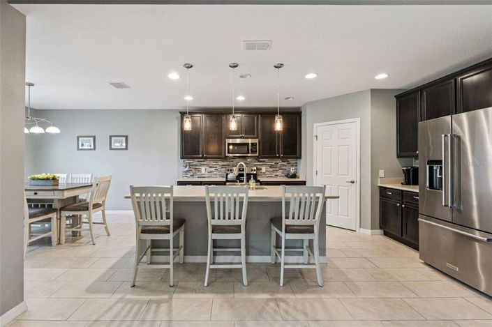 Image No.17-4 Bed House for sale