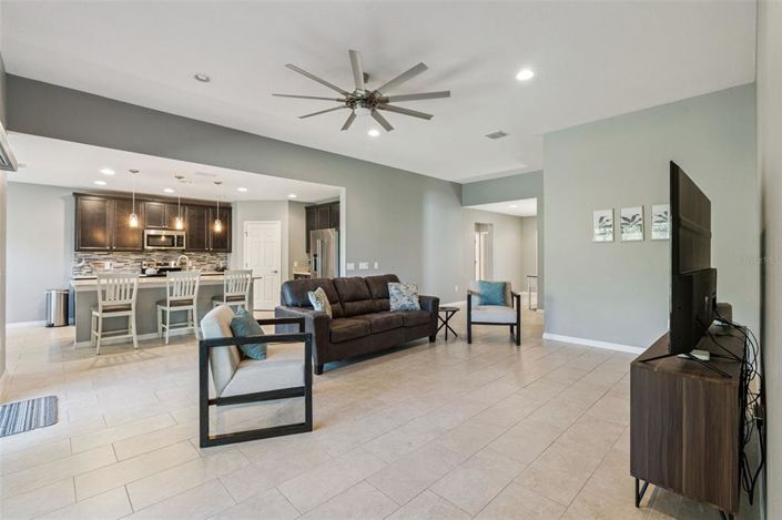 Image No.9-4 Bed House for sale