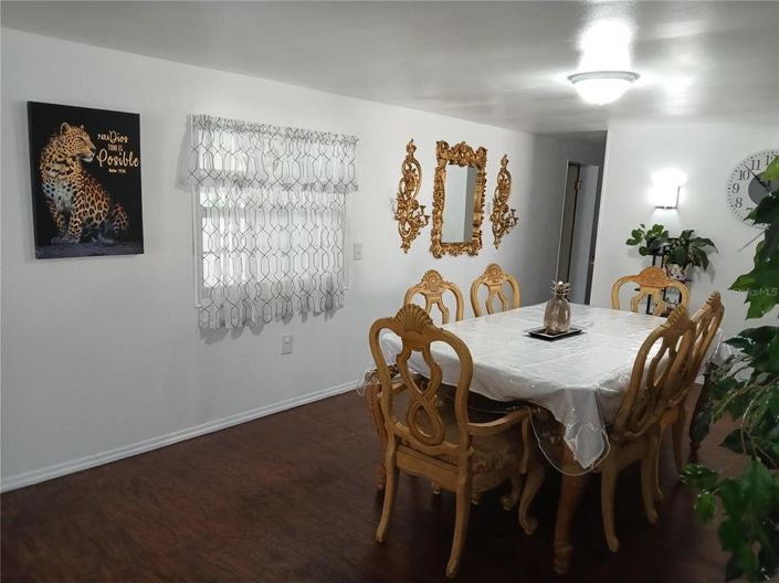 Image No.5-2 Bed House for sale