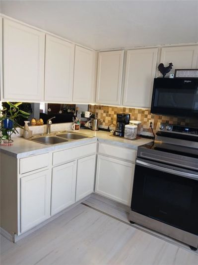 Image No.8-2 Bed House for sale