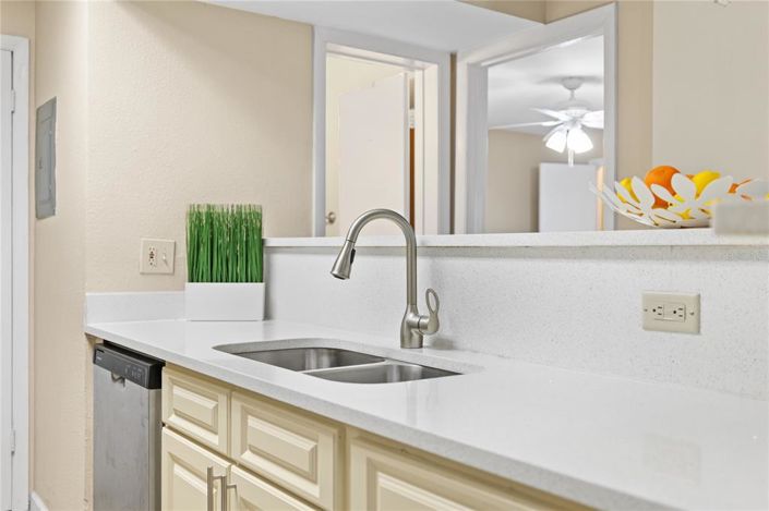 Image No.15-2 Bed Apartment for sale