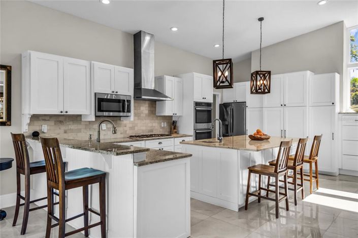 Image No.16-4 Bed House for sale