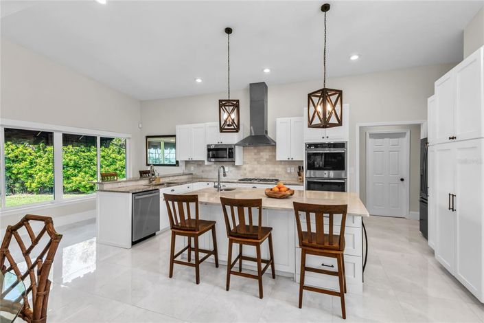 Image No.22-4 Bed House for sale