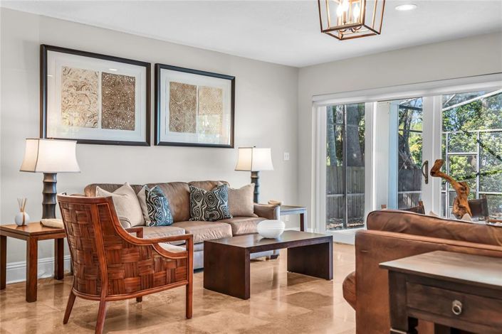 Image No.30-4 Bed House for sale