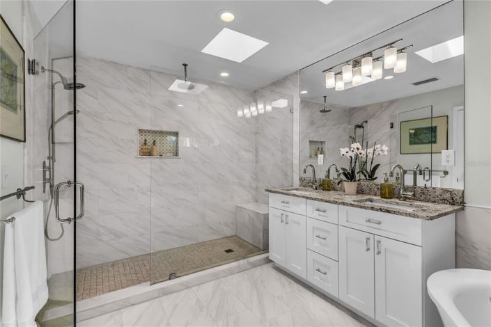 Image No.51-4 Bed House for sale