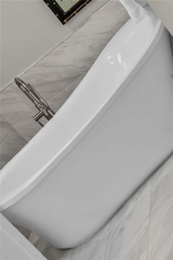 Image No.55-4 Bed House for sale